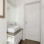 Modern With Air Conditioning And Terrace Near Old Town In Cracow By Renters