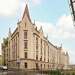 Modern With Air Conditioning And Terrace Near Old Town In Cracow By Renters Cracovia