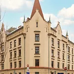Modern With Air Conditioning And Terrace Near Old Town In Cracow By Renters Apartamento *