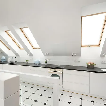 Modern With Air Conditioning And Terrace Near Old Town In Cracow By Renters