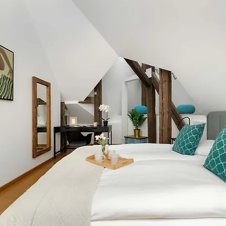 Modern With Air Conditioning And Terrace Near Old Town In Cracow By Renters דירה *