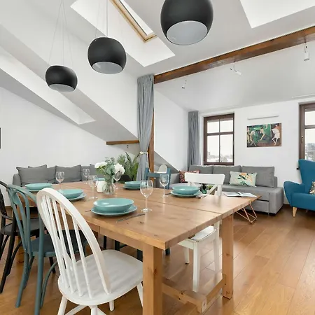 Modern With Air Conditioning And Terrace Near Old Town In Cracow By Renters *