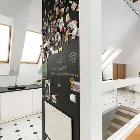 Modern With Air Conditioning And Terrace Near Old Town In Cracow By Renters