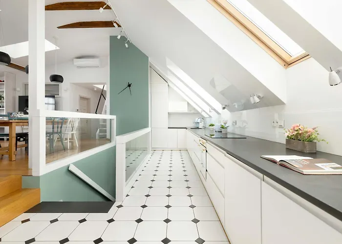 Apartment Modern With Air Conditioning And Terrace Near Old Town In Cracow By Renters Krakow