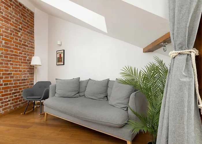 Apartment Modern With Air Conditioning And Terrace Near Old Town In Cracow By Renters *
