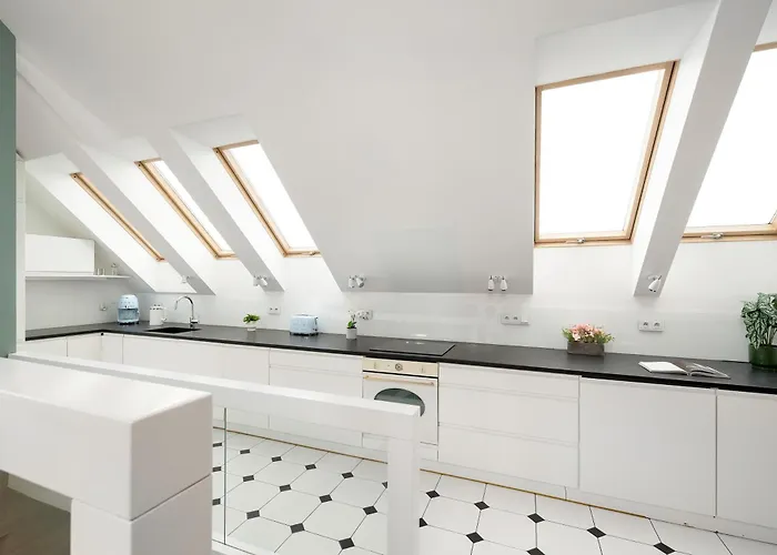 Modern With Air Conditioning And Terrace Near Old Town In Cracow By Renters