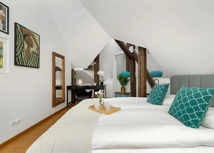 Modern With Air Conditioning And Terrace Near Old Town In Cracow By Renters Apartment *