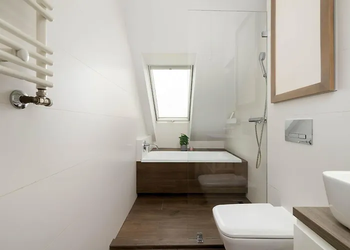 Modern With Air Conditioning And Terrace Near Old Town In Cracow By Renters