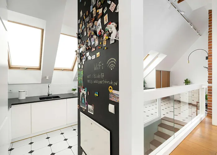 Modern With Air Conditioning And Terrace Near Old Town In Cracow By Renters