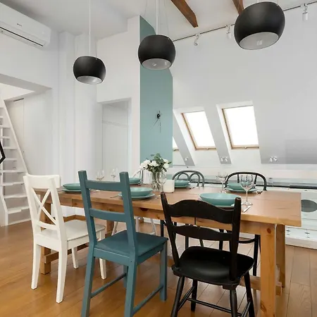 아파트 Modern With Air Conditioning And Terrace Near Old Town In Cracow By Renters *
